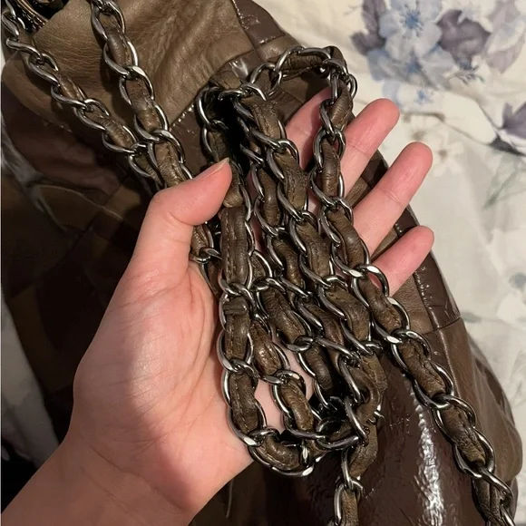 CHANEL BROOKLYN ACCORDION FLAP BAG - Picture 11 of 17